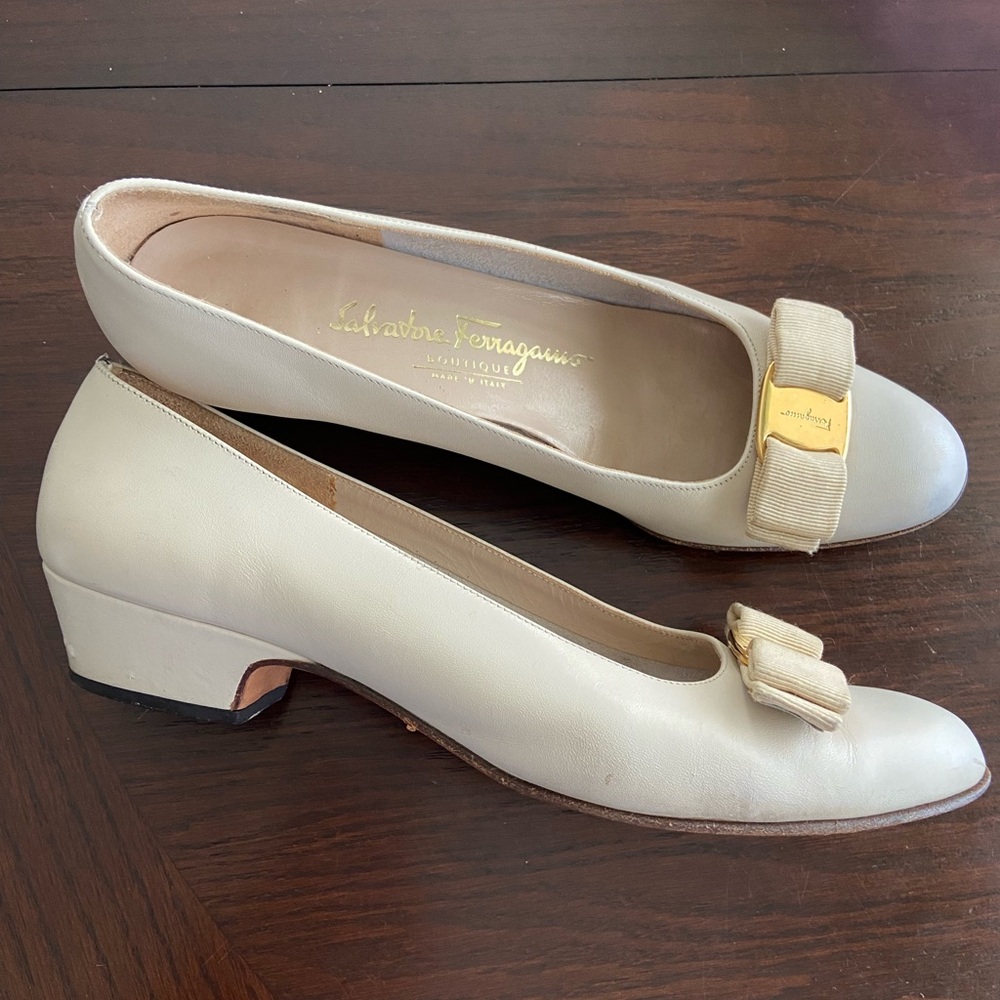 Salvatore Ferragamo Cream Flats with Gold Accent